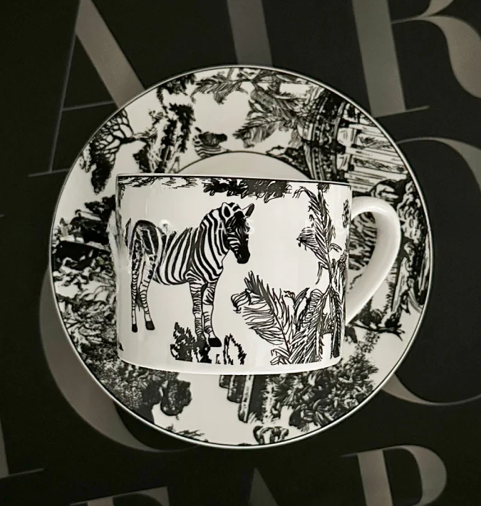 French Ins Zebra Coffee Cup Retro Cup with a Small Design Sense Advanced Middle Ages Cup Set
French Ins Zebra Coffee Cup Retro Cup with a Small Design Sense Advanced Middle Ages Cup Set