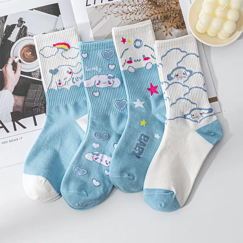 Sanrio Cinnamoroll Cardong, мультяшное сердце для девочек, осень и зима, носки с мультяшным рисунком, милые синие носки для девушек
Sanrio Cinnamoroll Cardong, мультяшное сердце для девочек, осень и зима, носки с мультяшным рисунком, милые синие носки для девушек