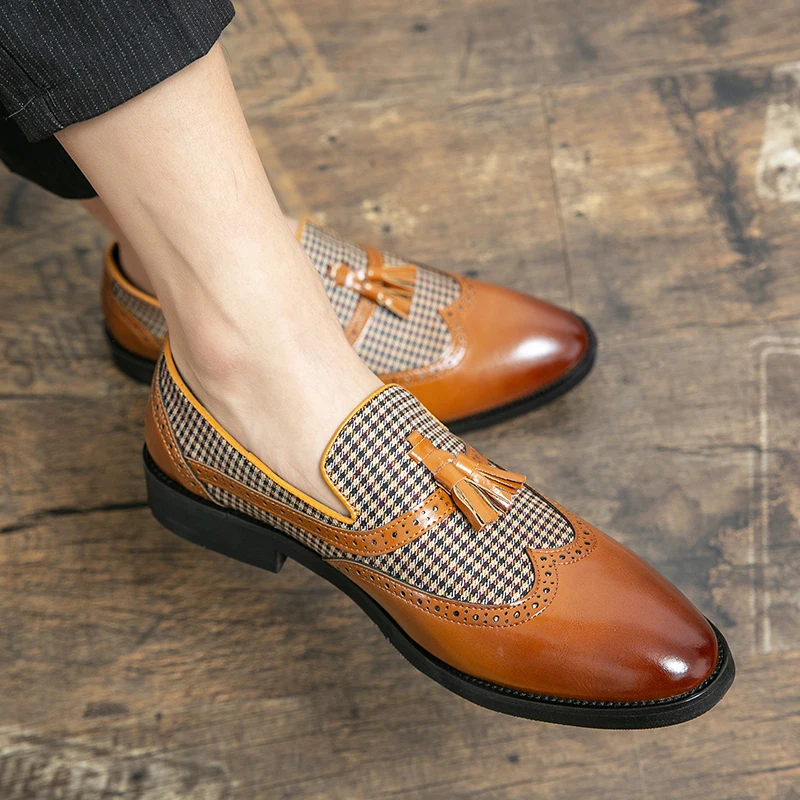 Tassel Patchwork Leather Shoes Men's Brogue Engraved Shoes Low-heel Lace-up Mens Dress Shoes Luxurious Thick Sole Oxford Shoes
Tassel Patchwork Leather Shoes Men's Brogue Engraved Shoes Low-heel Lace-up Mens Dress Shoes Luxurious Thick Sole Oxford Shoes