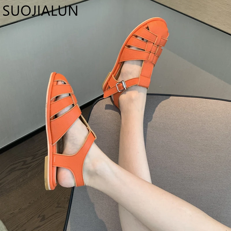 SUOJIALUN 2022 New Brand Designer Women Sandals Fashion Weave Hollow Out Ankle Strap Mules Shoes Flat Heel Summer Casual Sandal
SUOJIALUN 2022 New Brand Designer Women Sandals Fashion Weave Hollow Out Ankle Strap Mules Shoes Flat Heel Summer Casual Sandal