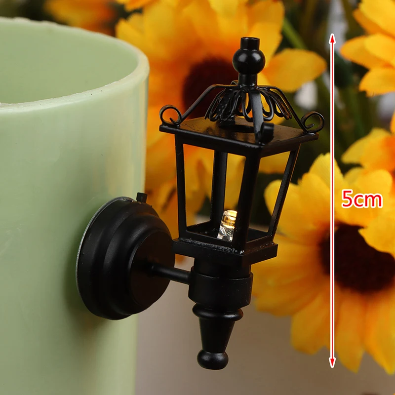 1pc Miniature LED Wall Sconce Lamp Battery Operated With ON/OFF Switch Decoration Dollhouse Accessories
1pc Miniature LED Wall Sconce Lamp Battery Operated With ON/OFF Switch Decoration Dollhouse Accessories
