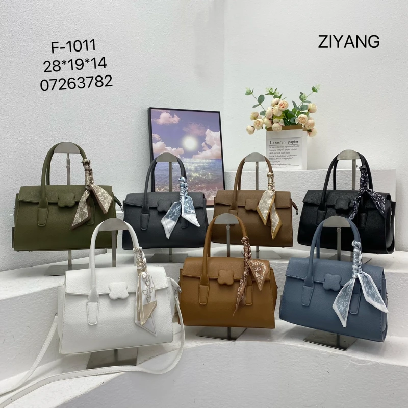 Winter High Quality PU Women's Small Square Bag Large Capacity Fashion Trend Crossbody Bag Popular Business Casual Handbag
Winter High Quality PU Women's Small Square Bag Large Capacity Fashion Trend Crossbody Bag Popular Business Casual Handbag