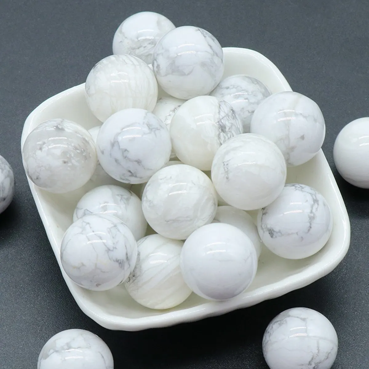 16PCS 20MM Howlite Stress Relief Spheres & Balls Polished Meditation Balancing Home Decoration Crystal Beads
16PCS 20MM Howlite Stress Relief Spheres & Balls Polished Meditation Balancing Home Decoration Crystal Beads