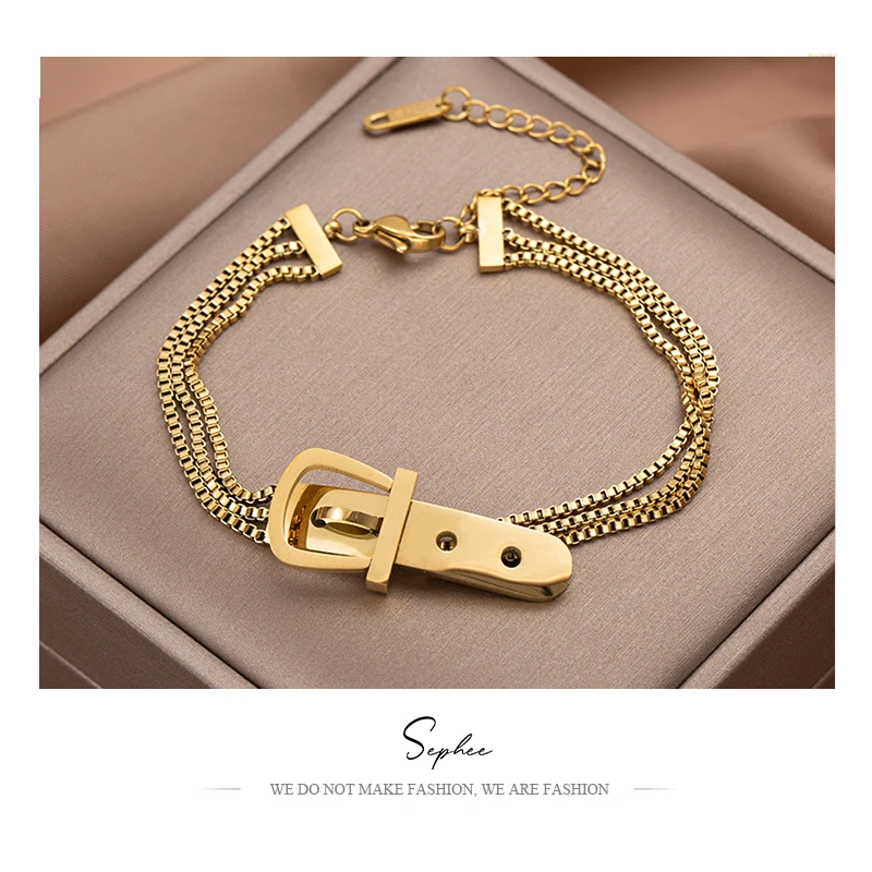 American Fashion Trend Belt Buckle Bracelet Women's Net Red Same Simple New Titanium Steel Multi-layer Niche Design Bracelet
American Fashion Trend Belt Buckle Bracelet Women's Net Red Same Simple New Titanium Steel Multi-layer Niche Design Bracelet