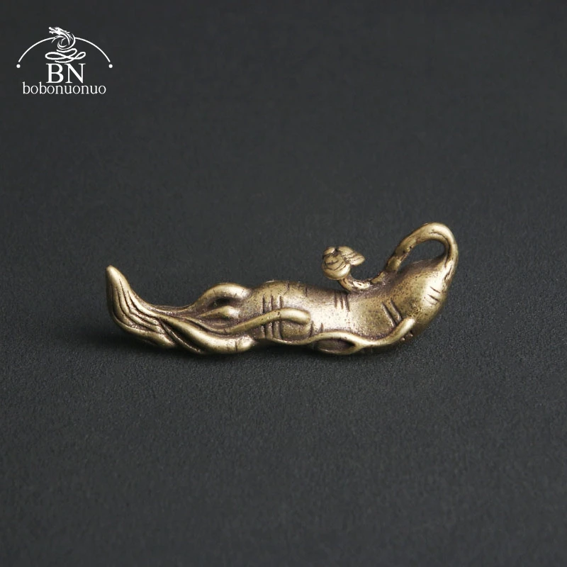 Китайский удачливый брелок Ruyi, подвеска из чистой латуни ручной работы, ювелирные изделия, винтажное медное кольцо для автомобильных ключе...
Китайский удачливый брелок Ruyi, подвеска из чистой латуни ручной работы, ювелирные изделия, винтажное медное кольцо для автомобильных ключе...