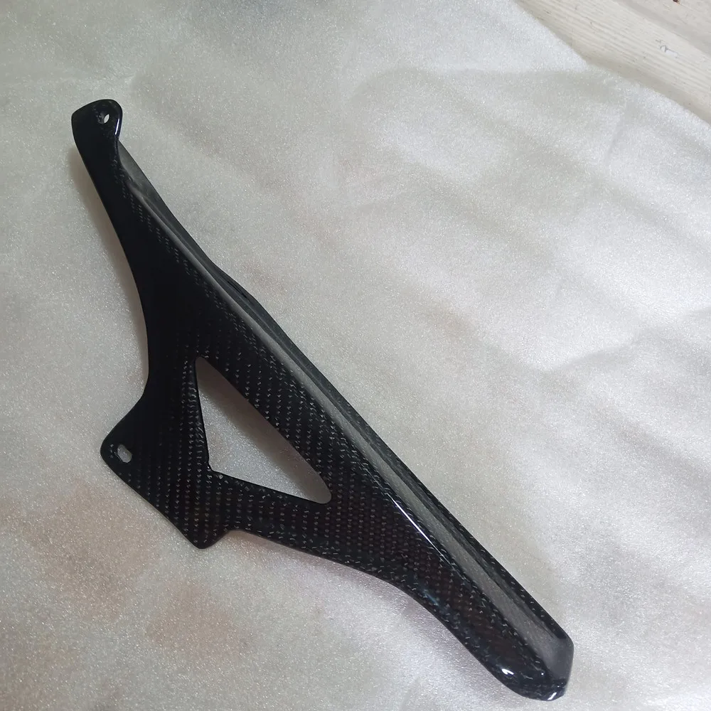 Защитный чехол для цепи мотоцикла, аксессуары, блеск из углеродного волокна с саржевым переплетением для Aprilia RSV4 2009 2010 2011 Tuono V4 2011-2019 
Защитный чехол для цепи мотоцикла, аксессуары, блеск из углеродного волокна с саржевым переплетением для Aprilia RSV4 2009 2010 2011 Tuono V4 2011-2019