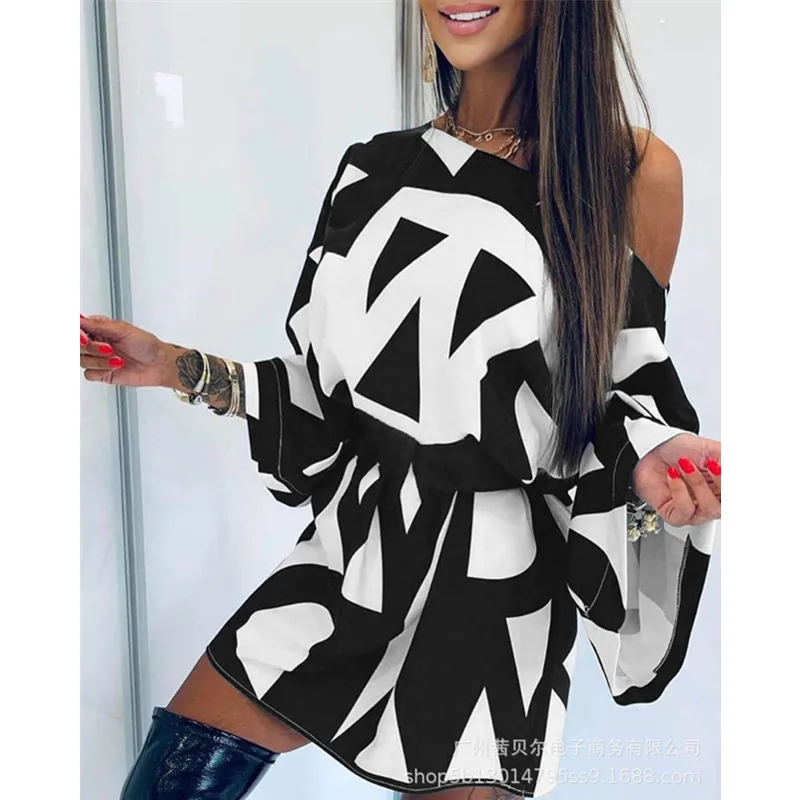 WEPBEL Women Letter Print Dress Lady Fashion Elegant One Shoulder High Waist Corset Loose Mini Dress African Dress
WEPBEL Women Letter Print Dress Lady Fashion Elegant One Shoulder High Waist Corset Loose Mini Dress African Dress