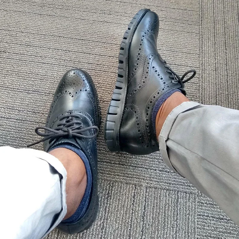 Men Leather Shoes Men Hollow Sports Casual Shoes Breathable Lightweight Carved Oxford Shoe Male Outdoor Shock Absorbing Footwear
Men Leather Shoes Men Hollow Sports Casual Shoes Breathable Lightweight Carved Oxford Shoe Male Outdoor Shock Absorbing Footwear