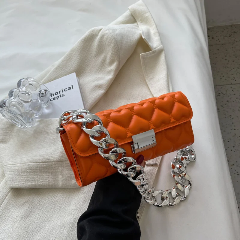 Fashion Acrylic Thick Chain Shoulder Bag Love Heart Pattern Handbags Designer Underarm Bags For Women Small Crossbody
Fashion Acrylic Thick Chain Shoulder Bag Love Heart Pattern Handbags Designer Underarm Bags For Women Small Crossbody