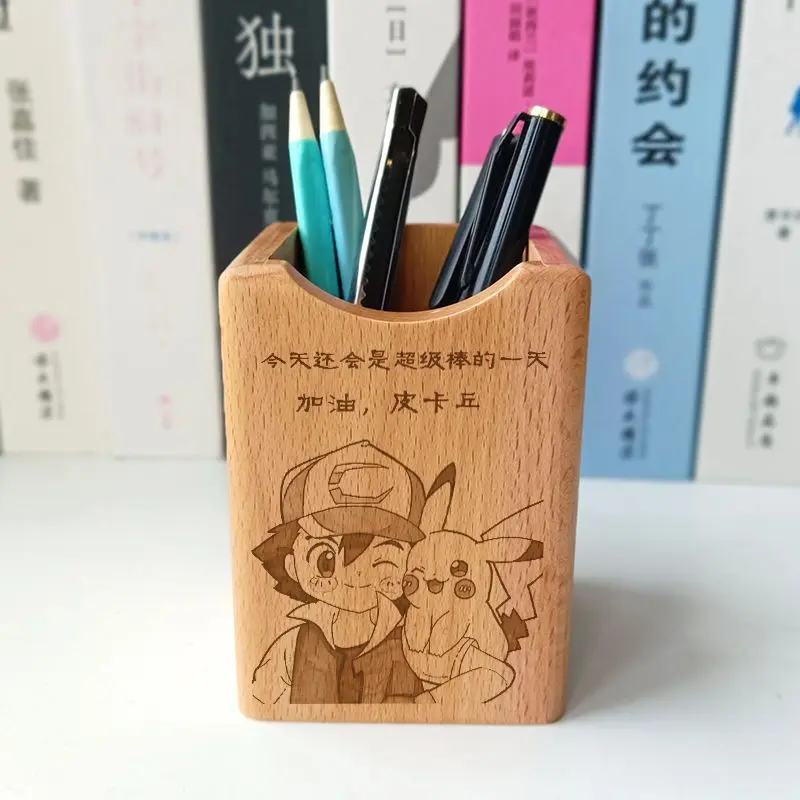 Kawaii Покемон Пикачу Симпатичный мультфильм аниме Diy держатель ручки для студентов школьная фотография периферийный фестиваль подарок
Kawaii Покемон Пикачу Симпатичный мультфильм аниме Diy держатель ручки для студентов школьная фотография периферийный фестиваль подарок