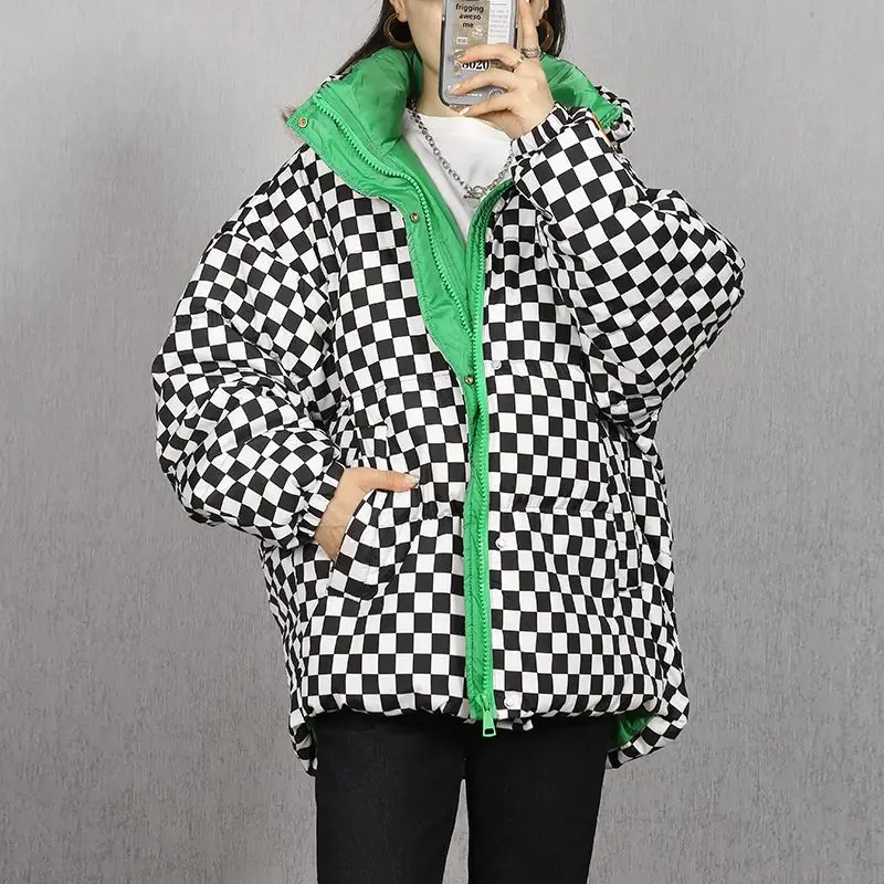 Женский короткий пуховик с капюшоном, белая клетчатая куртка на 90% утином пуху, теплая парка с длинным рукавом, верхняя одежда для женщин на зиму 
Женский короткий пуховик с капюшоном, белая клетчатая куртка на 90% утином пуху, теплая парка с длинным рукавом, верхняя одежда для женщин на зиму