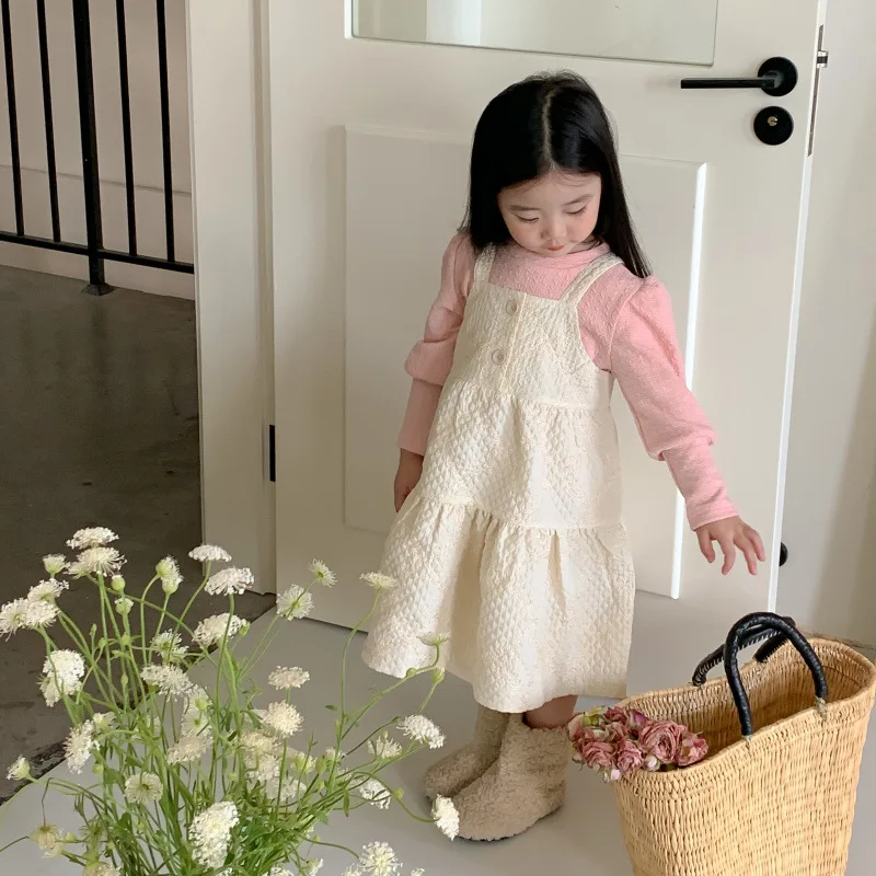 Girls' Autumn Dress 2022 Western Autumn Set Baby Bubble Sleeve Backing Shirt Solid Color Strap Dress Two Piece Set
Girls' Autumn Dress 2022 Western Autumn Set Baby Bubble Sleeve Backing Shirt Solid Color Strap Dress Two Piece Set