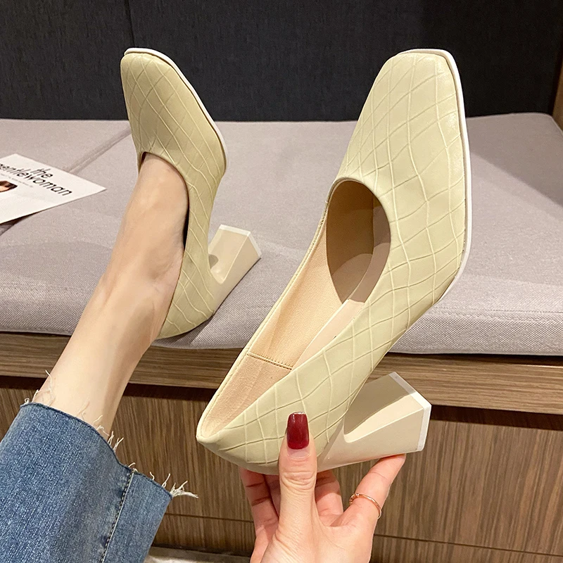 2022 New Square Toe Chunky Heels Office Career High Heels Summer High Quality Leather Fashion Stripper Shoes for Women Pumps PU
2022 New Square Toe Chunky Heels Office Career High Heels Summer High Quality Leather Fashion Stripper Shoes for Women Pumps PU