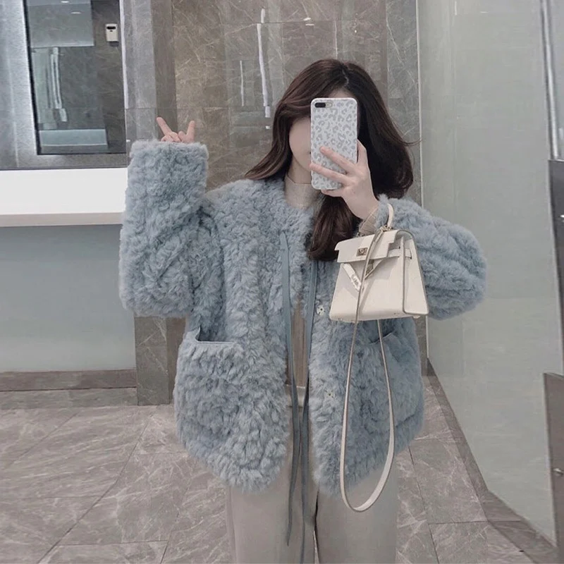Blue Lamb Wool Jacket Plus Velvet Thick Fur Coat All-match 2022 Winter New Women's Clothing
Blue Lamb Wool Jacket Plus Velvet Thick Fur Coat All-match 2022 Winter New Women's Clothing
