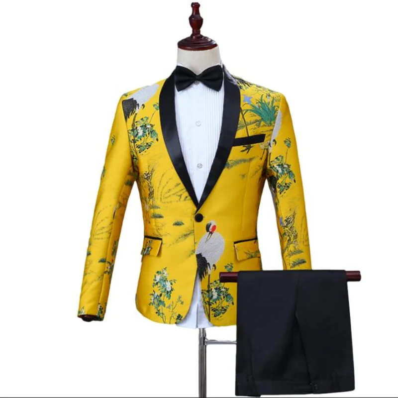 Хор печати Блейзер Мужской костюм жениха комплект со штанами ternos slim fit masculinos певица звезда Стиль сценическая одежда формальное платье
Хор печати Блейзер Мужской костюм жениха комплект со штанами ternos slim fit masculinos певица звезда Стиль сценическая одежда формальное платье