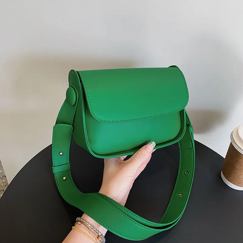 2023 New Niche Design Casual Versatile Crossbody Bag Simple Fashion Women’s Small Square Bag Shoulder Bag
2023 New Niche Design Casual Versatile Crossbody Bag Simple Fashion Women’s Small Square Bag Shoulder Bag