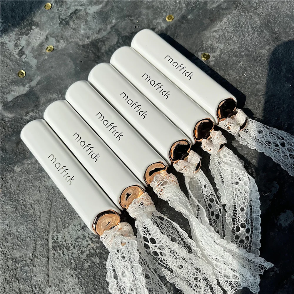 Light Mist Matte Lipstick Non-drying Soft Silky Moisturizing Long-lasting Color Non-stick Cup Beginner Lip Makeup lipstick
Light Mist Matte Lipstick Non-drying Soft Silky Moisturizing Long-lasting Color Non-stick Cup Beginner Lip Makeup lipstick