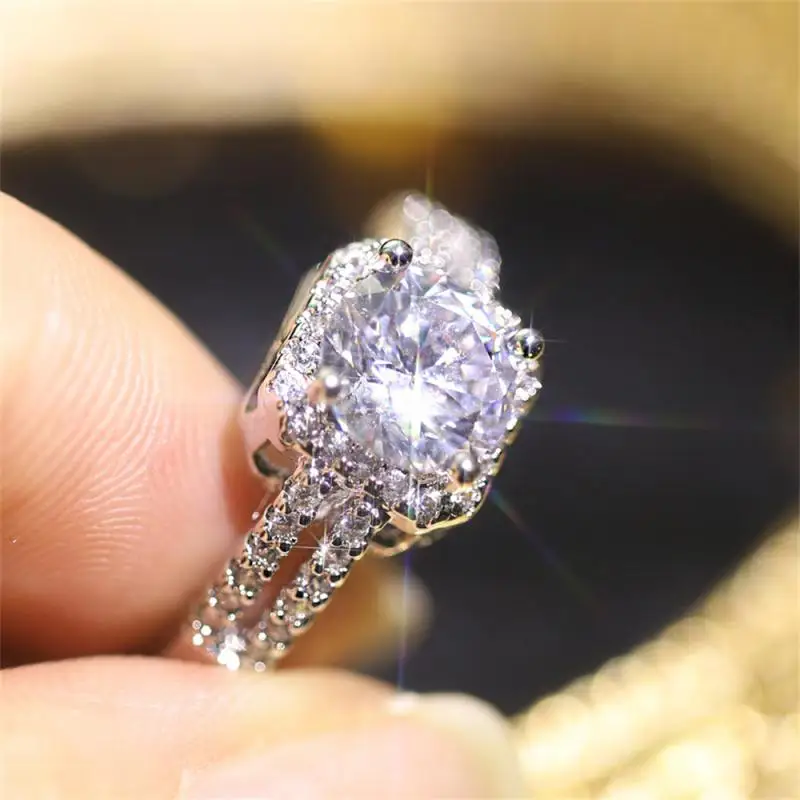Coconal Women Luxury Hollow Sparkling Zircon Ring Sweet Romantic Golden Ring Aesthetics Wedding Jewelry Promised Ring Gifts
Coconal Women Luxury Hollow Sparkling Zircon Ring Sweet Romantic Golden Ring Aesthetics Wedding Jewelry Promised Ring Gifts