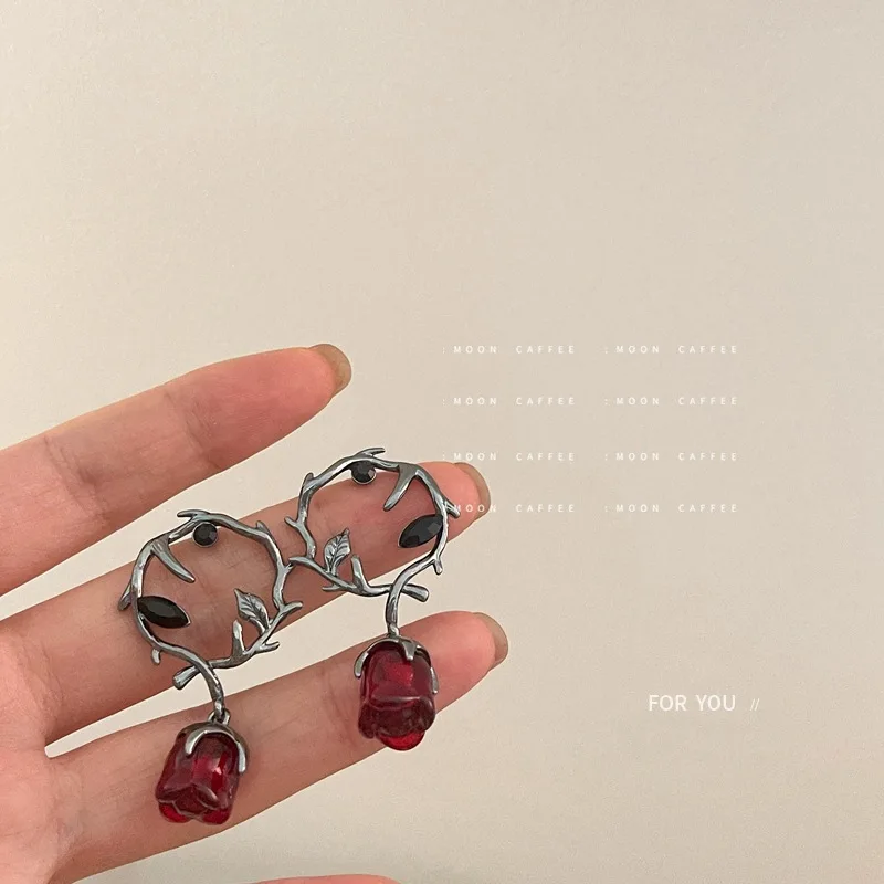 925 Silver Needle Red Rose Earrings Fairy Retro New Vintage Ear Stud Earrings For Women
925 Silver Needle Red Rose Earrings Fairy Retro New Vintage Ear Stud Earrings For Women
