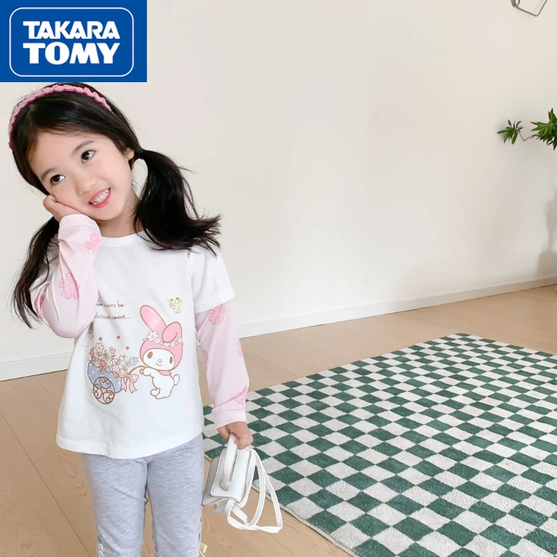 TAKARA TOMY Spring/Summer Thin Section Hello Kitty Long-sleeved 100% Cotton Round Neck Stitching T-shirt Soft Bottoming Shirt 
TAKARA TOMY Spring/Summer Thin Section Hello Kitty Long-sleeved 100% Cotton Round Neck Stitching T-shirt Soft Bottoming Shirt