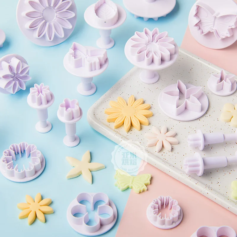 Fondant Cake Decorating Tool Cookie Embosser Mold Cartoon Sunflower Heart Shaped Biscuit Pastry Stamp Hand Press Baking Mould
Fondant Cake Decorating Tool Cookie Embosser Mold Cartoon Sunflower Heart Shaped Biscuit Pastry Stamp Hand Press Baking Mould