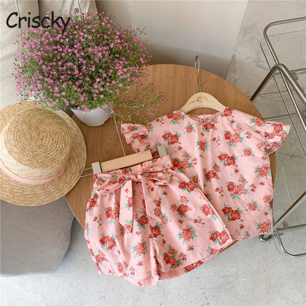 Criscky Baby Girl Clothes Suit Floral Short Sleeve Ruffle Top+Shorts Suits New Summer Soft Cotton Girls Clothing Sets 2pcs
Criscky Baby Girl Clothes Suit Floral Short Sleeve Ruffle Top+Shorts Suits New Summer Soft Cotton Girls Clothing Sets 2pcs