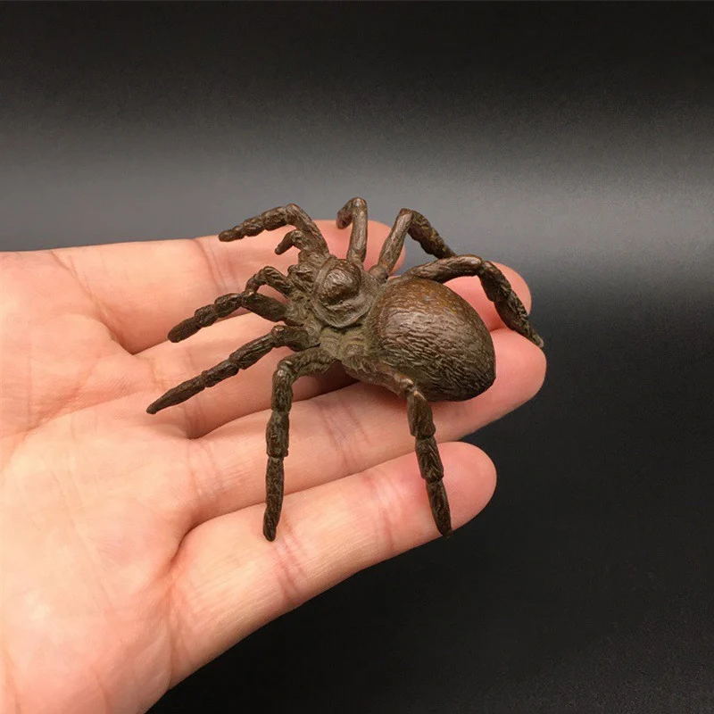 Solid Copper Spider Figurines Ornament Antique Bronze Simulation animal Model Statue Home Decoration Craft Accessories Tea Pets
Solid Copper Spider Figurines Ornament Antique Bronze Simulation animal Model Statue Home Decoration Craft Accessories Tea Pets