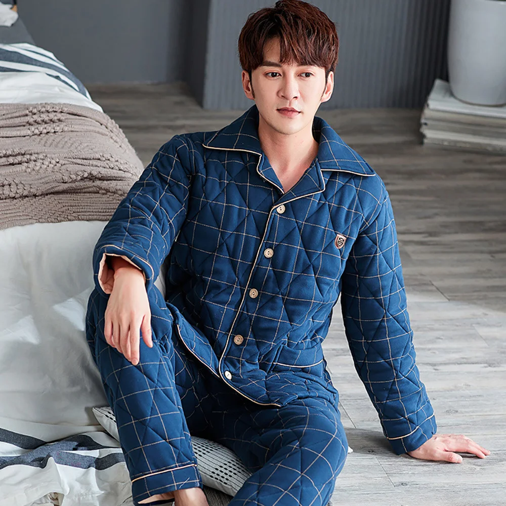 Casual Plaid Pajama Sets Men's Winter Pajamas Warm Tick 3-layer Cotton Sleepwear Lare Size Pijama Wit Lon Pants ome Wear
Casual Plaid Pajama Sets Men's Winter Pajamas Warm Tick 3-layer Cotton Sleepwear Lare Size Pijama Wit Lon Pants ome Wear