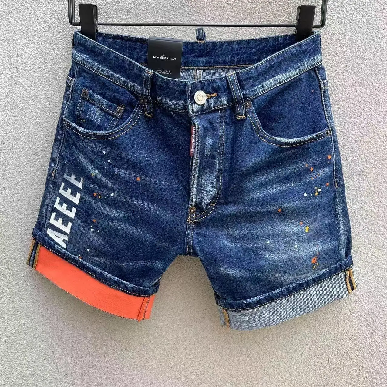 2023 new fashion tide brand men's water wash worn holes shake paint motorcycle denim shorts D02
2023 new fashion tide brand men's water wash worn holes shake paint motorcycle denim shorts D02
