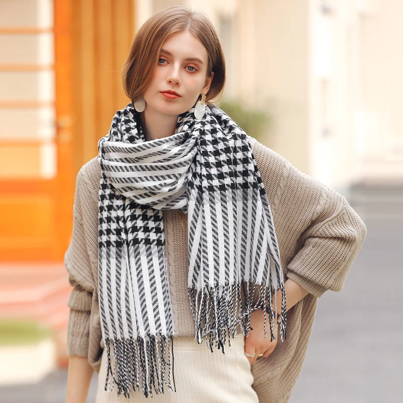 Luxury Brand Designer White Scarf Women Houndstooth Print Scarves For Ladies Pashmina Shawl Wraps FashionTassel foulard femme
Luxury Brand Designer White Scarf Women Houndstooth Print Scarves For Ladies Pashmina Shawl Wraps FashionTassel foulard femme