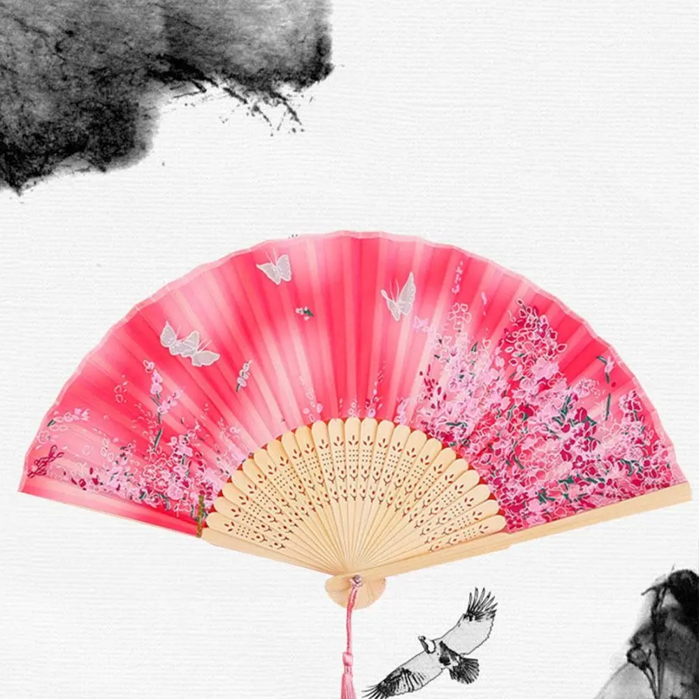 Складной веер из шелка и бамбука
Складной веер из шелка и бамбука