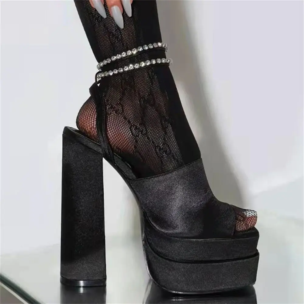 2023 Summer women's platform shoes square toe high heels Designer Rhinestone candy color platform sandals party wedding shoes
2023 Summer women's platform shoes square toe high heels Designer Rhinestone candy color platform sandals party wedding shoes
