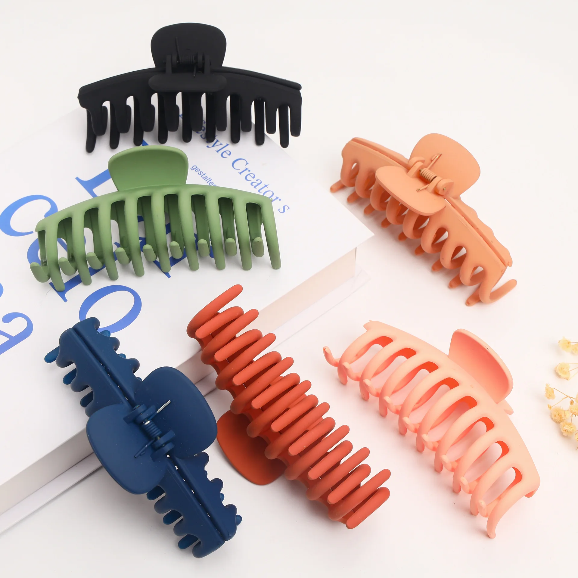 Muweordy 2023 Women Girls Plastic Hair Claws Hair Clips Headwear Large Size Hair Crab Hairpin Barrette Ornament Hair Accessories
Muweordy 2023 Women Girls Plastic Hair Claws Hair Clips Headwear Large Size Hair Crab Hairpin Barrette Ornament Hair Accessories
