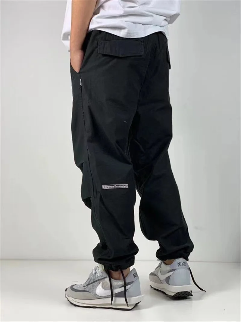 WTAPS Spring and Autumn new style cargo pants drawstring leggings loose version casual multi-pocket functional men's
WTAPS Spring and Autumn new style cargo pants drawstring leggings loose version casual multi-pocket functional men's