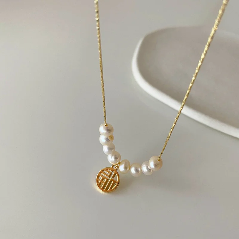 Minar French Retro Hollow Chinese Letter Pendant Necklaces for Women Golden Thin Chain Baroque Freshwater Pearl Choker Necklace
Minar French Retro Hollow Chinese Letter Pendant Necklaces for Women Golden Thin Chain Baroque Freshwater Pearl Choker Necklace