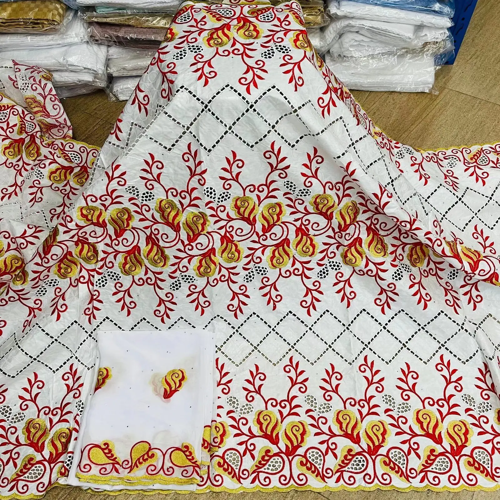 2022Popular Classic High Quality With stones African Bazin Riche Lace with Scarf Fabric For Wedding Party Dress 5+2/ydsNN358_L
2022Popular Classic High Quality With stones African Bazin Riche Lace with Scarf Fabric For Wedding Party Dress 5+2/ydsNN358_L