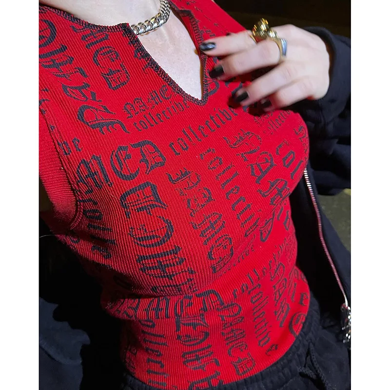 Goth Dark Letter Print Mall Gothic Women Tank Tops Grunge Aesthetic Black Sleeveless Crop Top Slim Split Neck Alt Clothes Summer
Goth Dark Letter Print Mall Gothic Women Tank Tops Grunge Aesthetic Black Sleeveless Crop Top Slim Split Neck Alt Clothes Summer