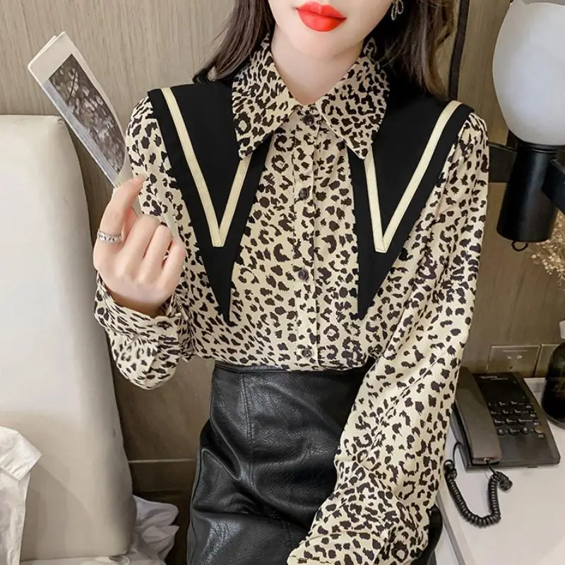 Woman Chiffon Blouse Long Sleeve Leopard Print Blouse Female Peter Pan Collar Office Shirt Lady Casual Loose Tops Oversized G336
Woman Chiffon Blouse Long Sleeve Leopard Print Blouse Female Peter Pan Collar Office Shirt Lady Casual Loose Tops Oversized G336