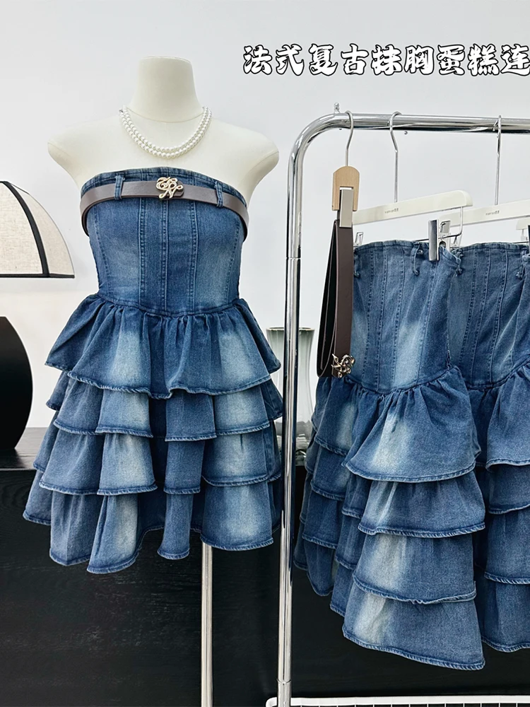 French Style Retro Wash Blue Women Slim Strapless One-piece 2023 Fashion New Tierred Design Pleated Vintage Dress A-line Chic 
French Style Retro Wash Blue Women Slim Strapless One-piece 2023 Fashion New Tierred Design Pleated Vintage Dress A-line Chic