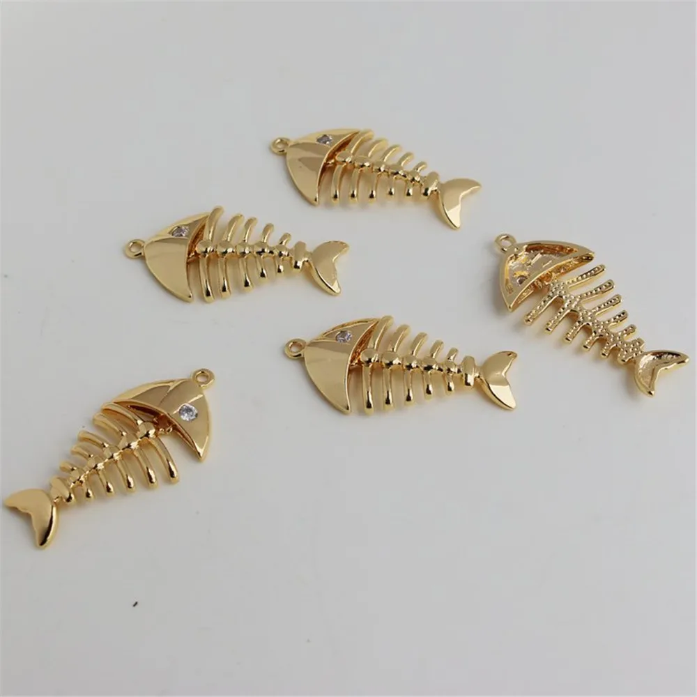 Браслет-ожерелье с фианитами, 13 х27 мм
Браслет-ожерелье с фианитами, 13 х27 мм