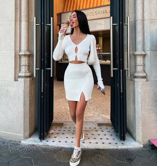 Summer Sexy Suit Women Long Sleeve V Neck Shirt High Waist Wrap Hip Skirt Solid Color Two Piece Set Fashion Female Clothes 
Summer Sexy Suit Women Long Sleeve V Neck Shirt High Waist Wrap Hip Skirt Solid Color Two Piece Set Fashion Female Clothes