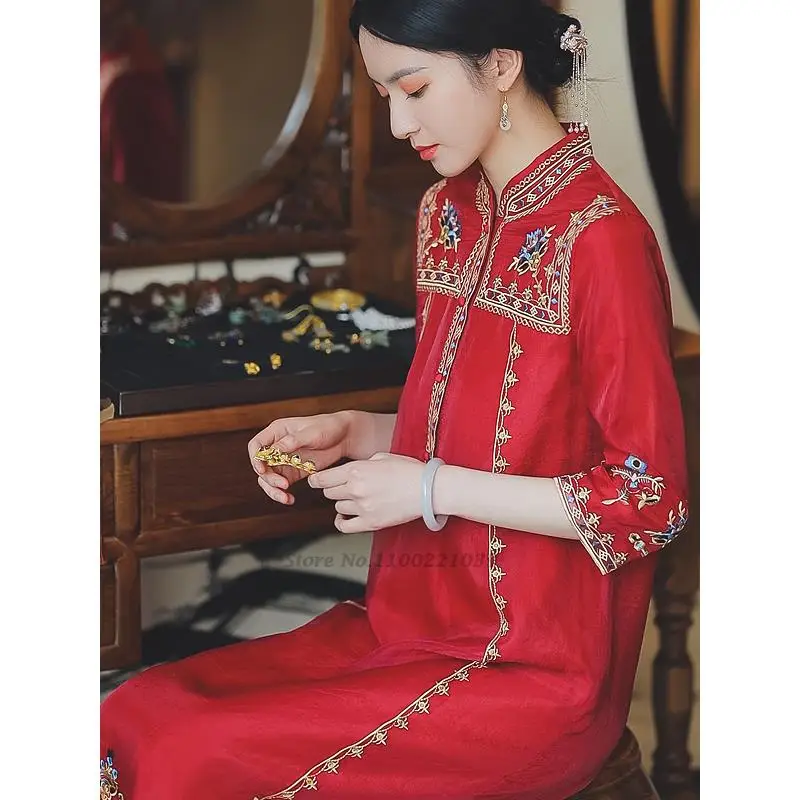 2022 chinese dress lace wedding dress women chongsam traditional flower embroidery dress qipao oriental dress elegant qipao
2022 chinese dress lace wedding dress women chongsam traditional flower embroidery dress qipao oriental dress elegant qipao