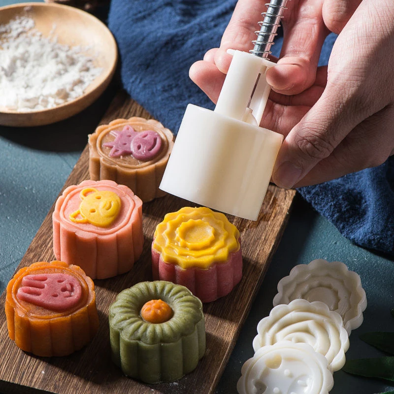 Round Square Flower Mooncake Mold Set Mid Autumn Festival DIY Hand Pressure Fondant Moon Cake Mould Decoration Tool Bakeware
Round Square Flower Mooncake Mold Set Mid Autumn Festival DIY Hand Pressure Fondant Moon Cake Mould Decoration Tool Bakeware