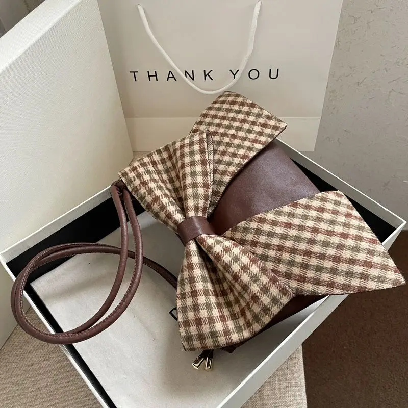 Girl Bag 2023 New Fashion Casual Bow Women Bag Plaid Shoulder Bag Retro Cross-body Bag Girl Casual Cute Bag
Girl Bag 2023 New Fashion Casual Bow Women Bag Plaid Shoulder Bag Retro Cross-body Bag Girl Casual Cute Bag