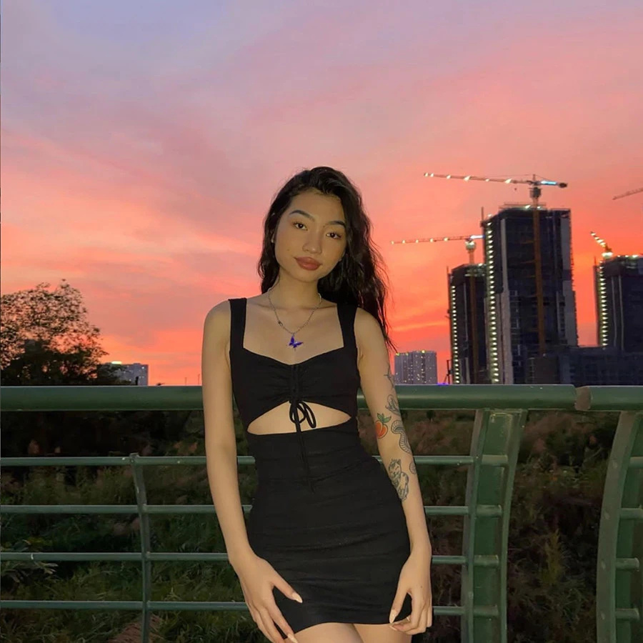 Sexy Dress Women's Clothes Spaghetti Strap Hollow Out Sleeveless Slim Sheath Spring Summer Mini Dress Lady Casual Mujer Vestidos
Sexy Dress Women's Clothes Spaghetti Strap Hollow Out Sleeveless Slim Sheath Spring Summer Mini Dress Lady Casual Mujer Vestidos