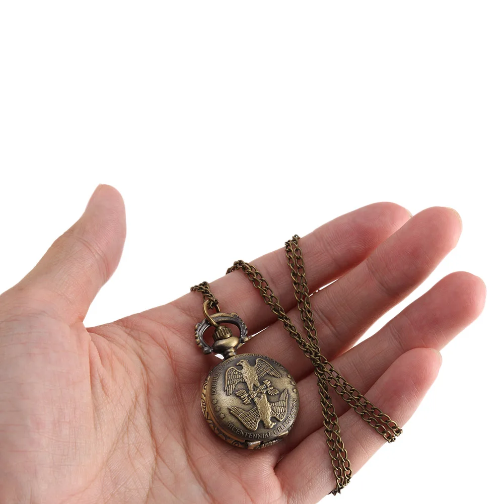 Винтажные карманные часы, кварцевые часы бронзового цвета, крутая цепочка, часы с орлиным узором, LXH
Винтажные карманные часы, кварцевые часы бронзового цвета, крутая цепочка, часы с орлиным узором, LXH