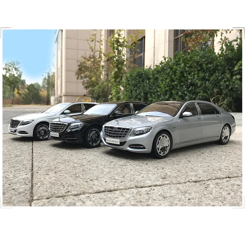 Модель автомобиля под давлением почти настоящая 1/18 для Benz Maybach S CLASS S600, серебряные/белые игрушки, подарок для хобби, коллекция для демонстрац...
Модель автомобиля под давлением почти настоящая 1/18 для Benz Maybach S CLASS S600, серебряные/белые игрушки, подарок для хобби, коллекция для демонстрац...