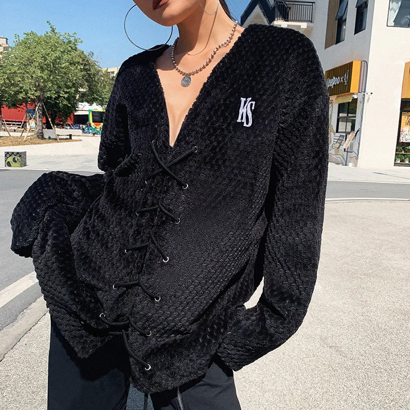 Fashion Y2K Coats Letter Print Warm Women Jacket Sexy V-Neck Criss Cross Slim Abrigos Mujer Full Sleeve Thick Oversized Top
Fashion Y2K Coats Letter Print Warm Women Jacket Sexy V-Neck Criss Cross Slim Abrigos Mujer Full Sleeve Thick Oversized Top