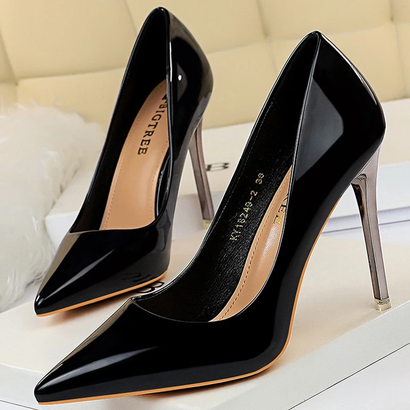 Shoes Woman Pumps Patent Leather High Heels Stiletto Black Women Heels 10.5 Cm Party Shoes Classic Pumps Plus Size 35-43
Shoes Woman Pumps Patent Leather High Heels Stiletto Black Women Heels 10.5 Cm Party Shoes Classic Pumps Plus Size 35-43