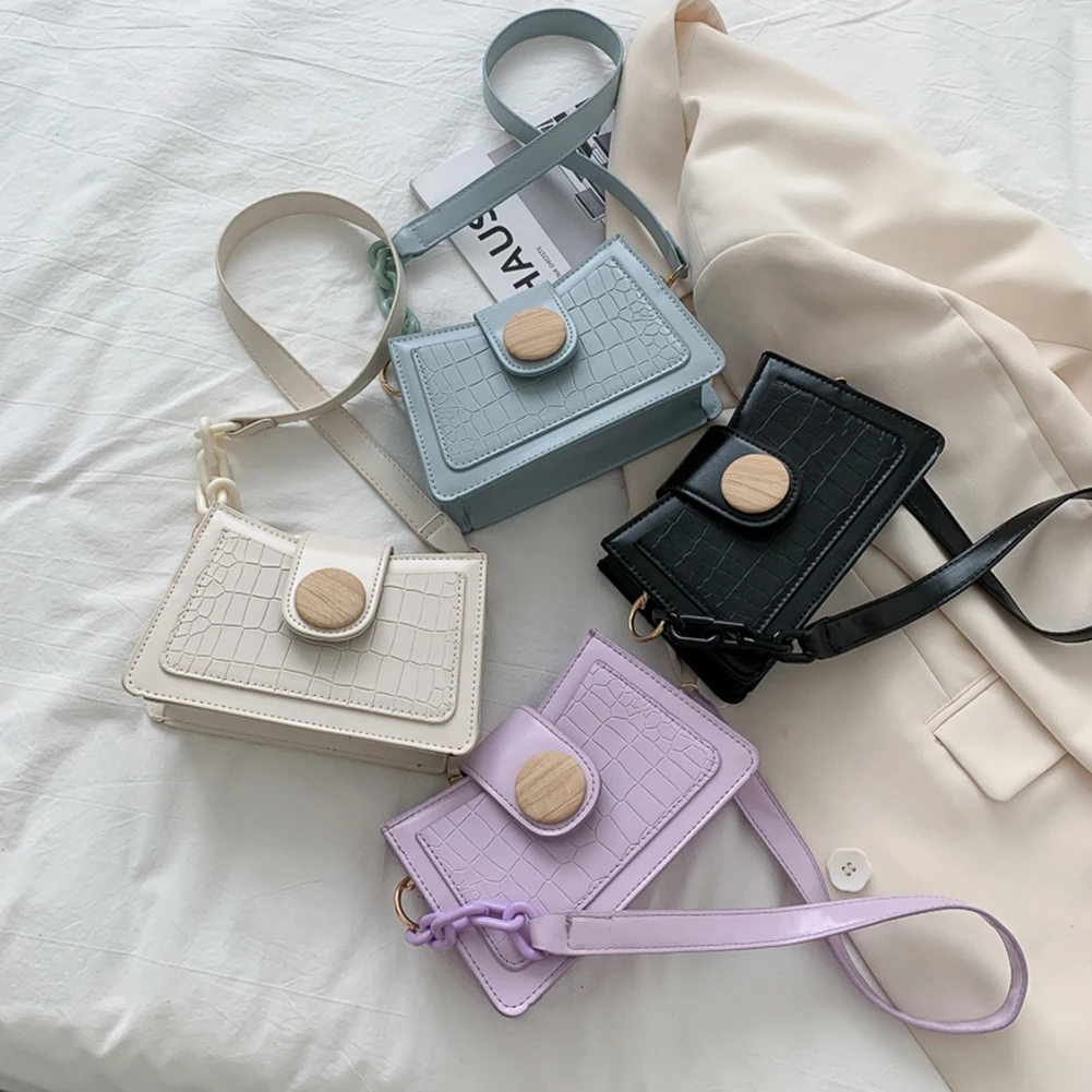 Fashion Splicing Color Crossbody Bag Women Crescent PU Leather Shoulder Handbag Popular Simple Female Daily Bag 
Fashion Splicing Color Crossbody Bag Women Crescent PU Leather Shoulder Handbag Popular Simple Female Daily Bag